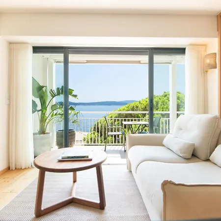 De Luxe Avec Vue *