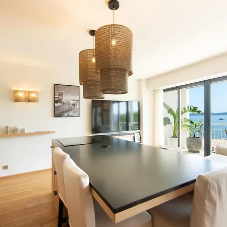 De Luxe Avec Vue